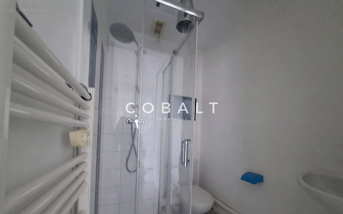 Appartement - 80 m2 - 2 chambres - Place de stationnement + Cave - Saint-Marc-sur-Mer - photo 11