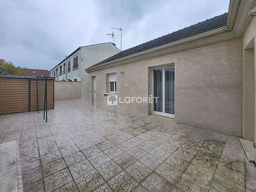 Maison à SAINT-QUENTIN