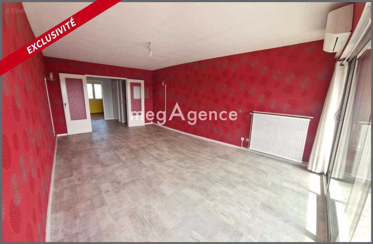 Appartement à MEYZIEU