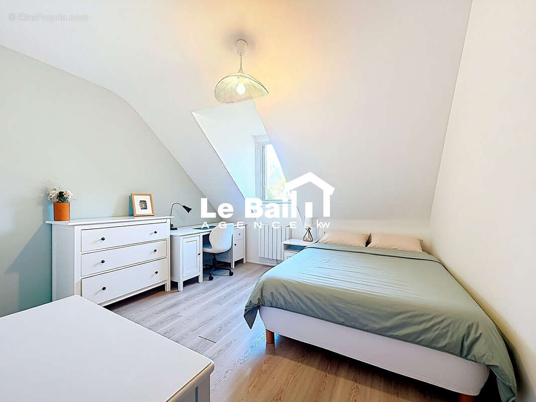Maison 161 m² à Boissy-L'aillerie  - photo 9