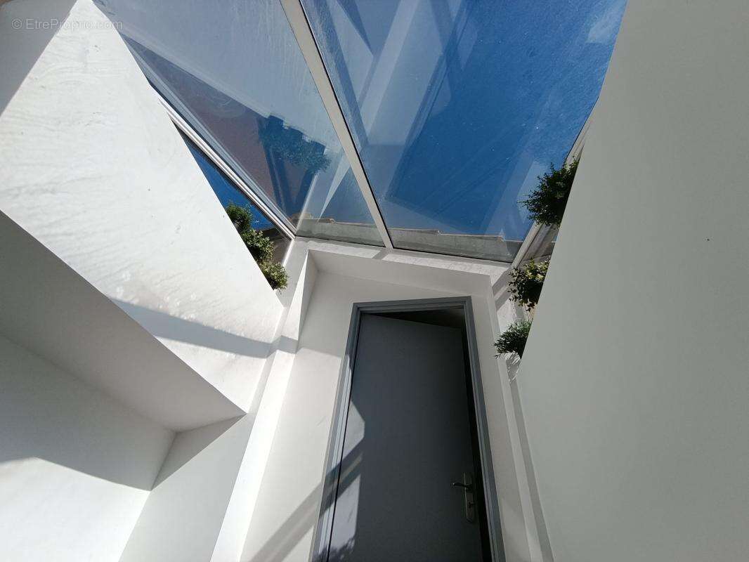 Maison 174 m² à Nimes  - photo 4