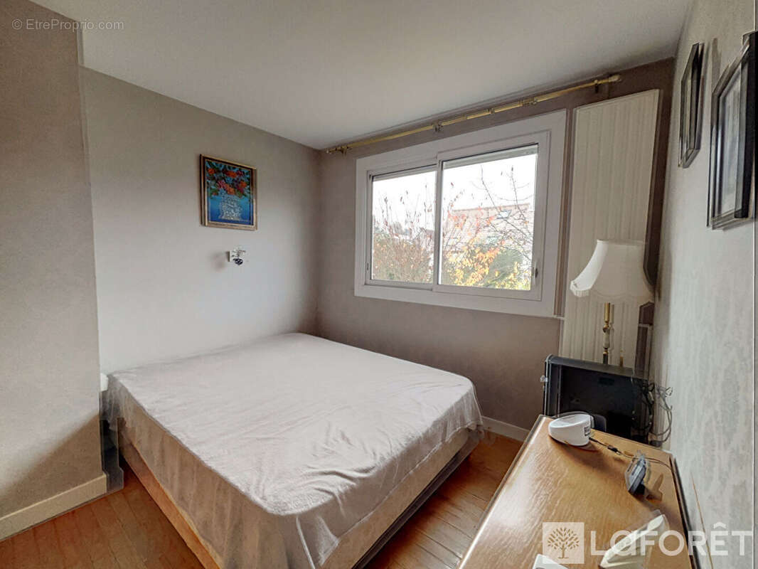 Maison à BURES-SUR-YVETTE