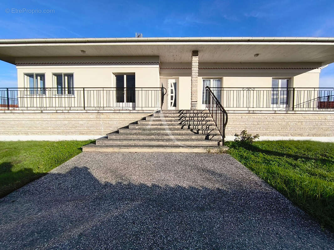 Maison à PORT-DES-BARQUES