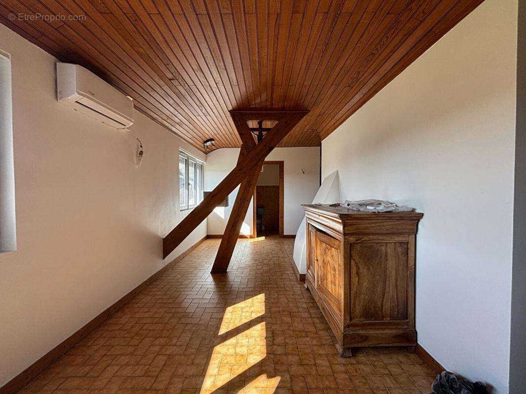 Maison à POILLY-LEZ-GIEN