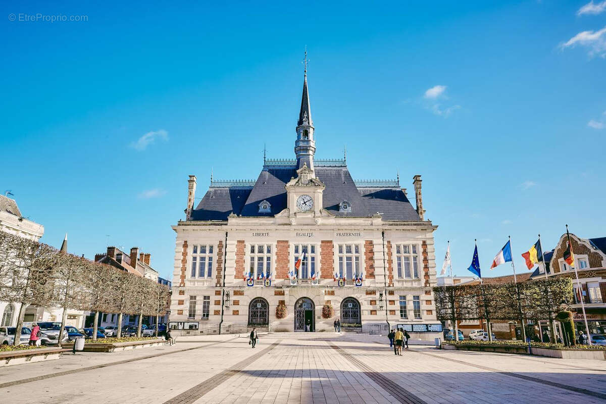 Commerce à CHAUNY