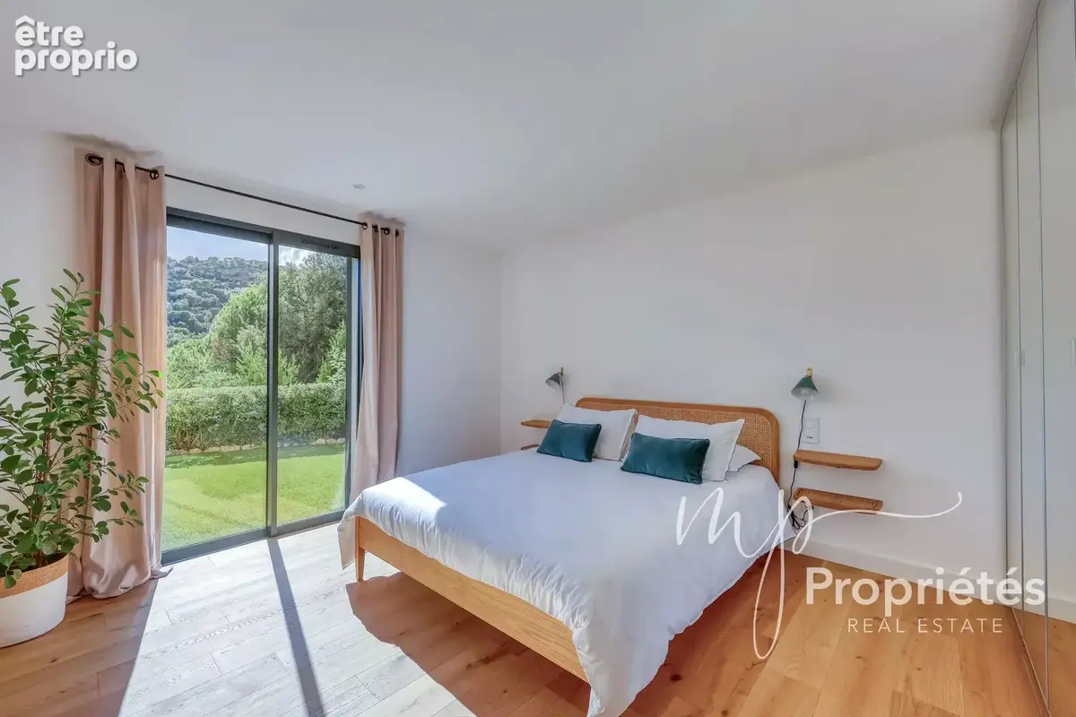 À VENDRE – Cavalaire-sur-Mer – Villa contemporaine avec vue mer 4 suites et prestations haut de gamme - photo 41