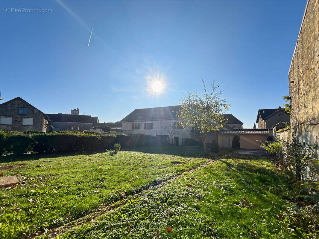 Maison à BLANDY