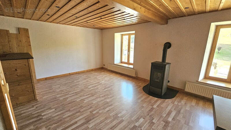 Appartement à FONCINE-LE-HAUT