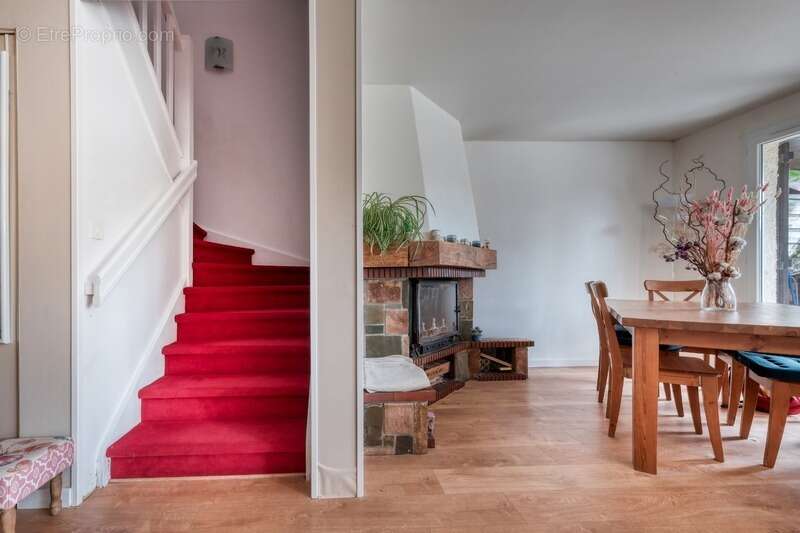 Maison à CERNAY-LA-VILLE