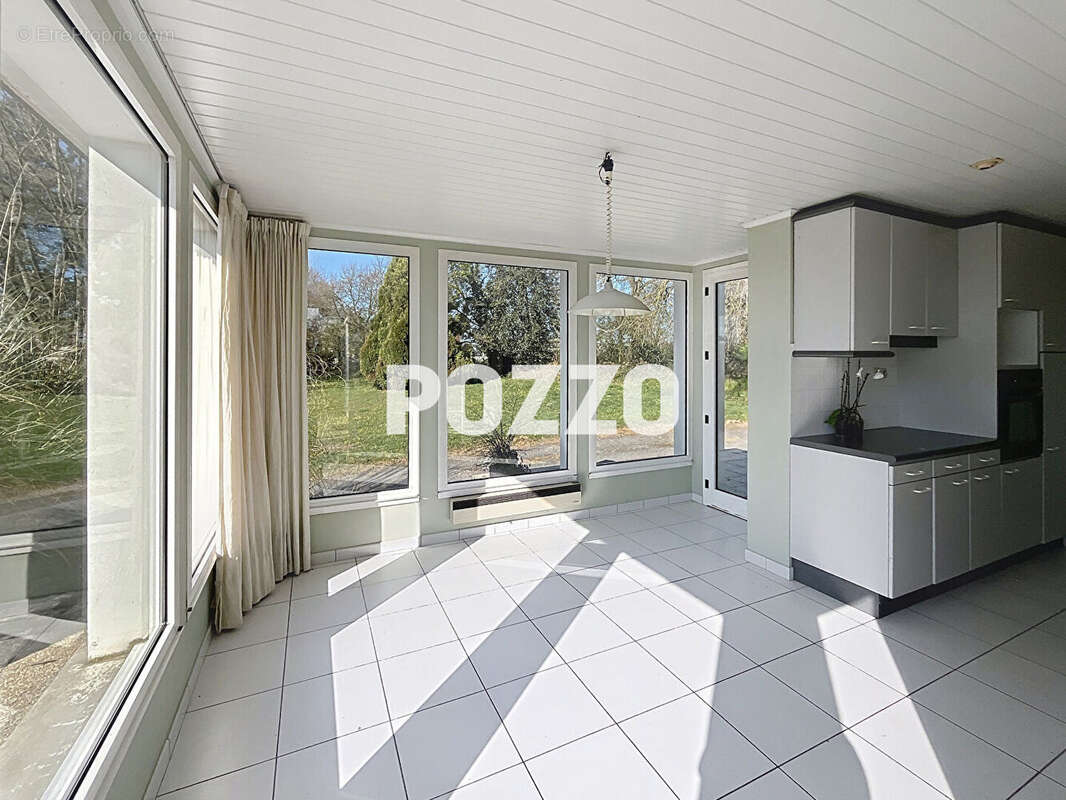 Maison à CONDE-SUR-VIRE