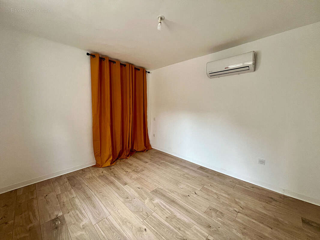 Appartement à THEZAN-LES-BEZIERS