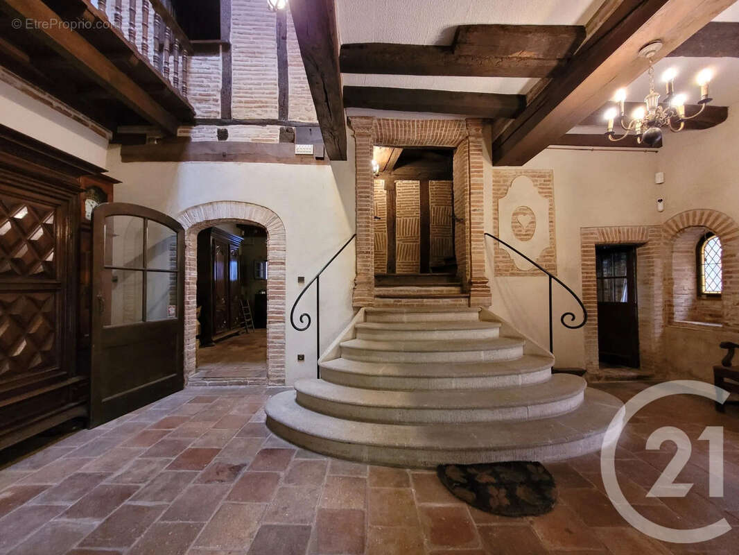 Maison à LISLE-SUR-TARN