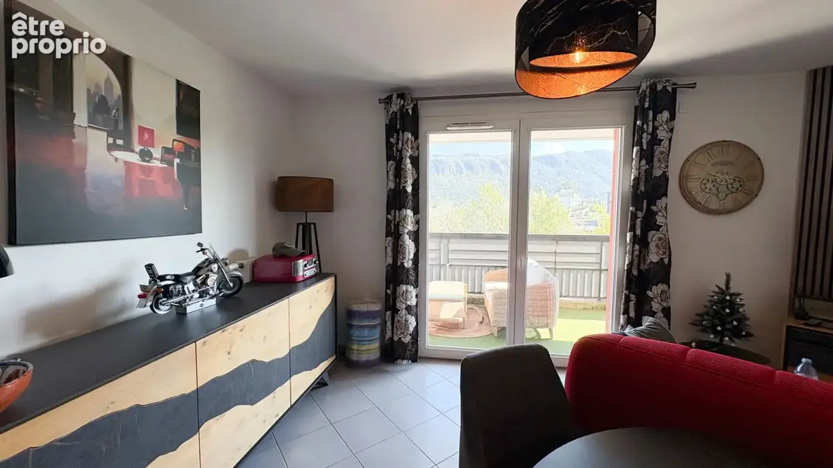 T3 lumineux avec vaste balcon et vue dégagée sur le Semnoz - photo 8