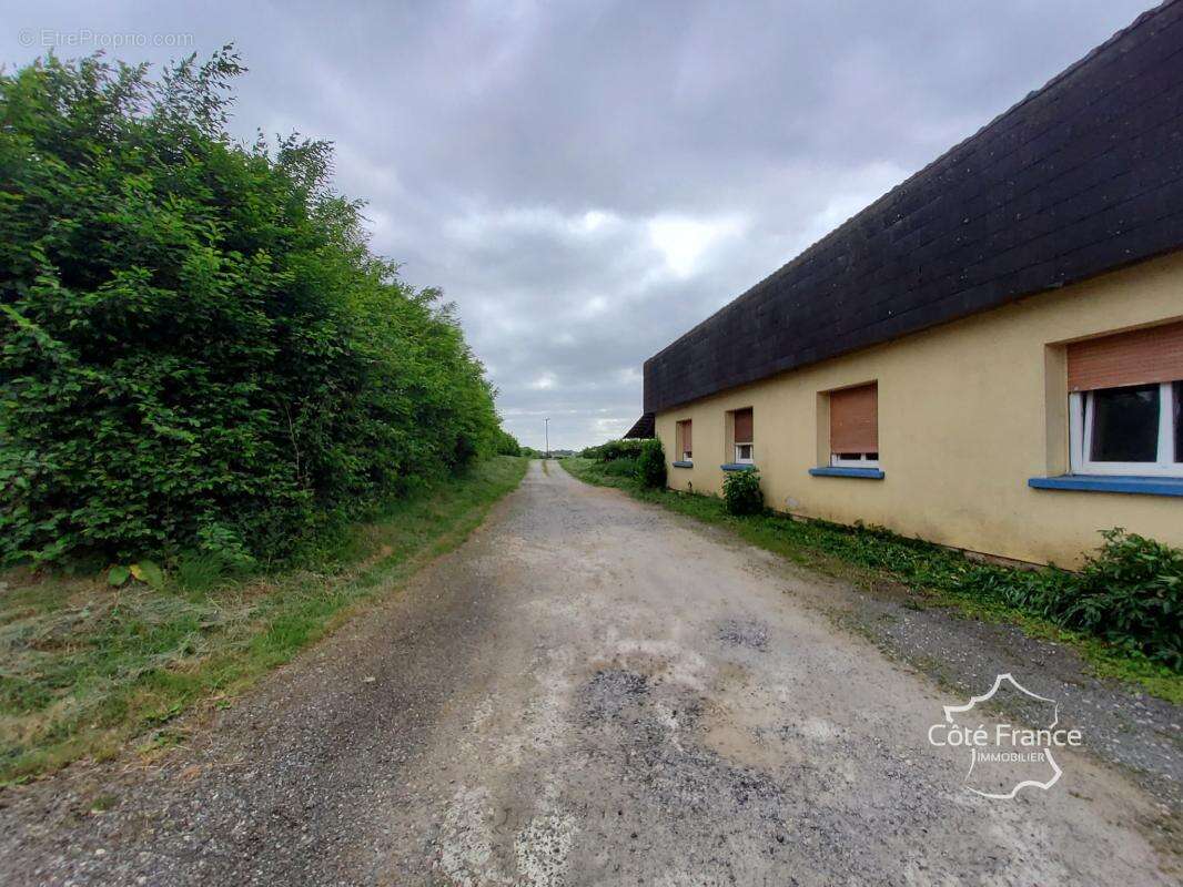 Appartement à NEUVILLE-LEZ-BEAULIEU