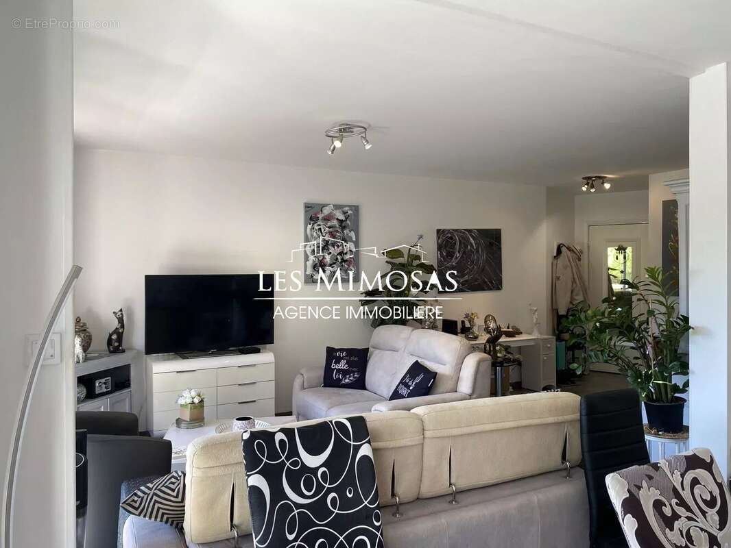 Appartement à FREJUS