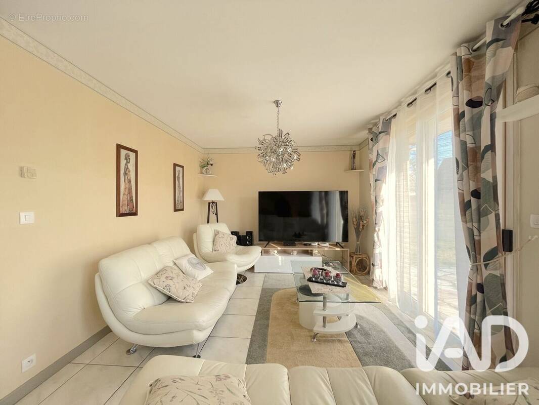 Photo 1 - Maison à MONTARGIS