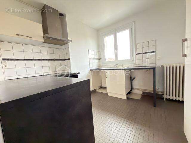 Appartement à VERNEUIL-L'ETANG