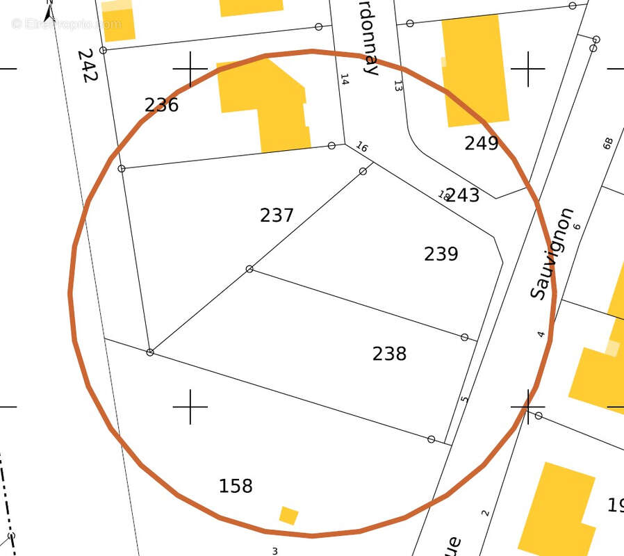 Terrain à CHAVAGNES