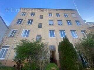 Appartement type Canut de 93m2 en étage élevé au centre de Saint Just - photo 8