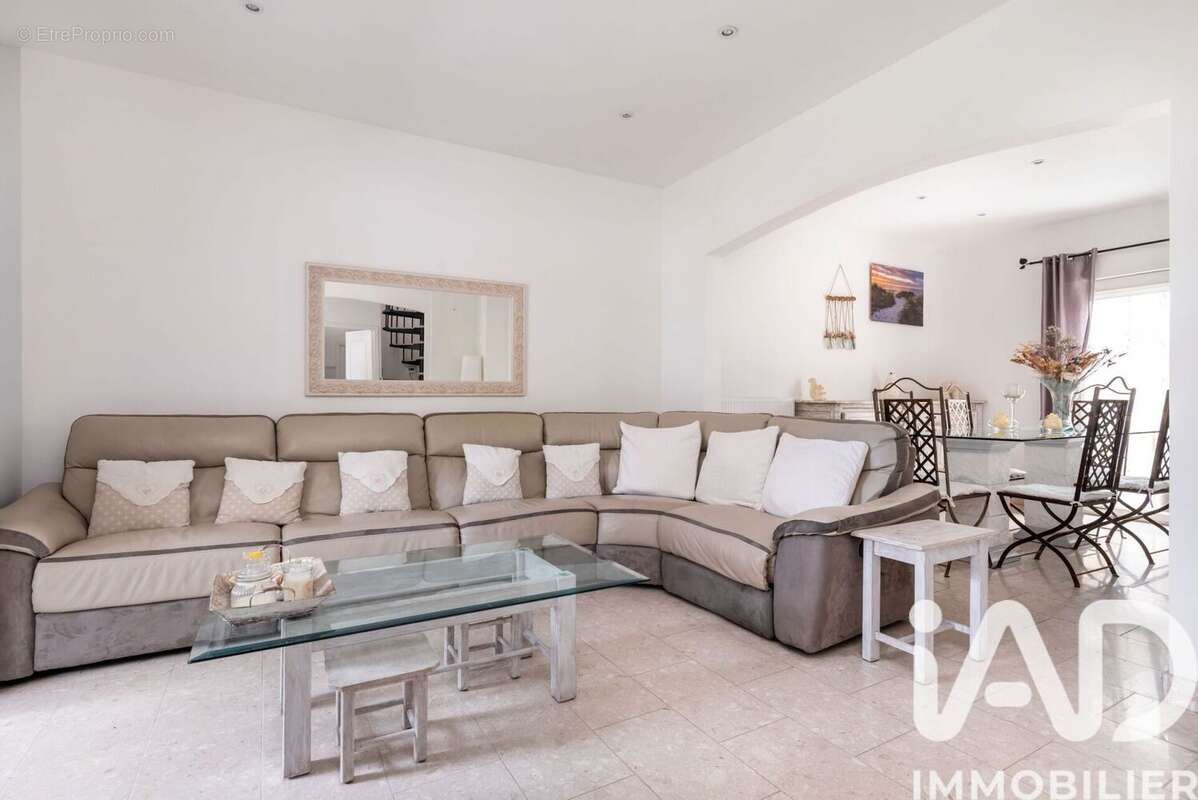 Photo 4 - Maison à BRON