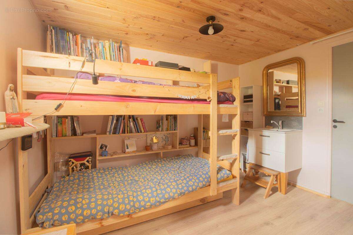 Appartement à AVRILLE