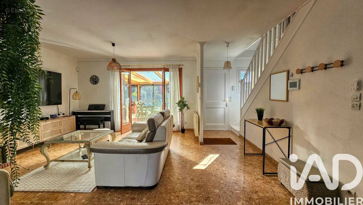 Photo 1 - Maison à MORAINVILLIERS