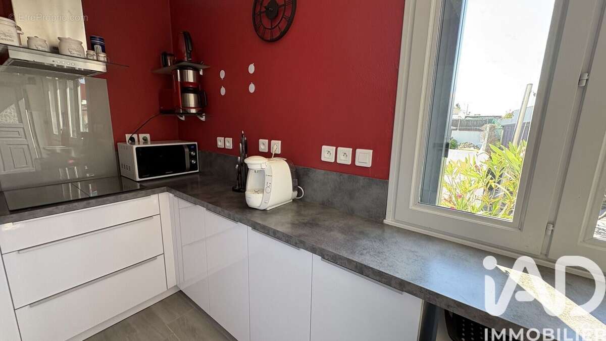 Photo 3