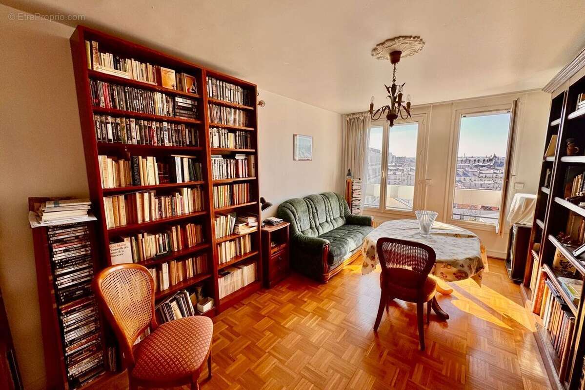 Appartement à PARIS-11E