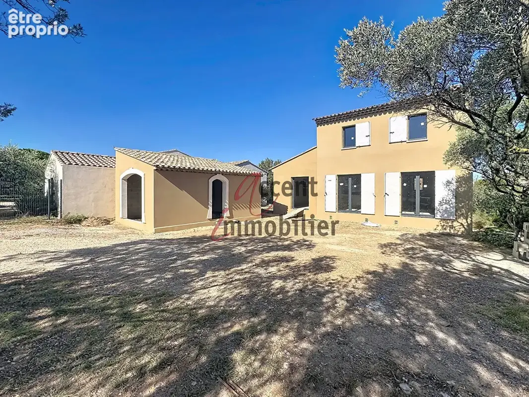 Eygalières, maison neuve 90m² avec garage  sur 420m² de terrain - photo 2