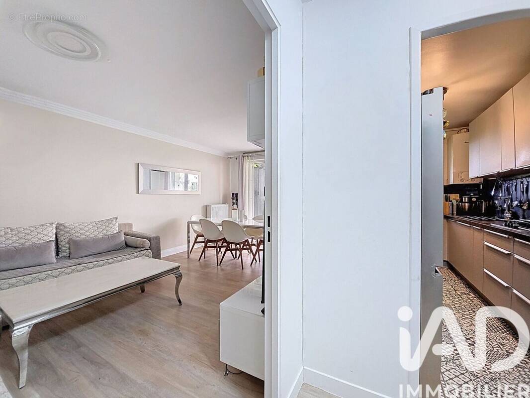 Photo 1 - Appartement à SURESNES