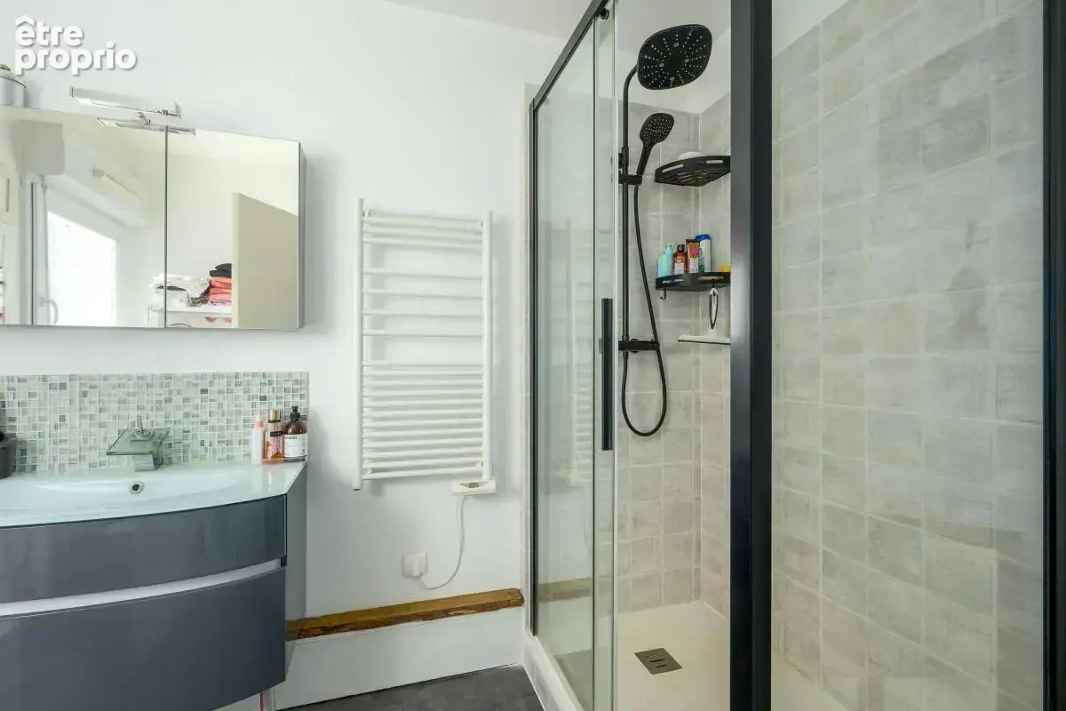 Proche centre ville - maison de 79.70 m² - 3 chambres  - jardin - garage - photo 10