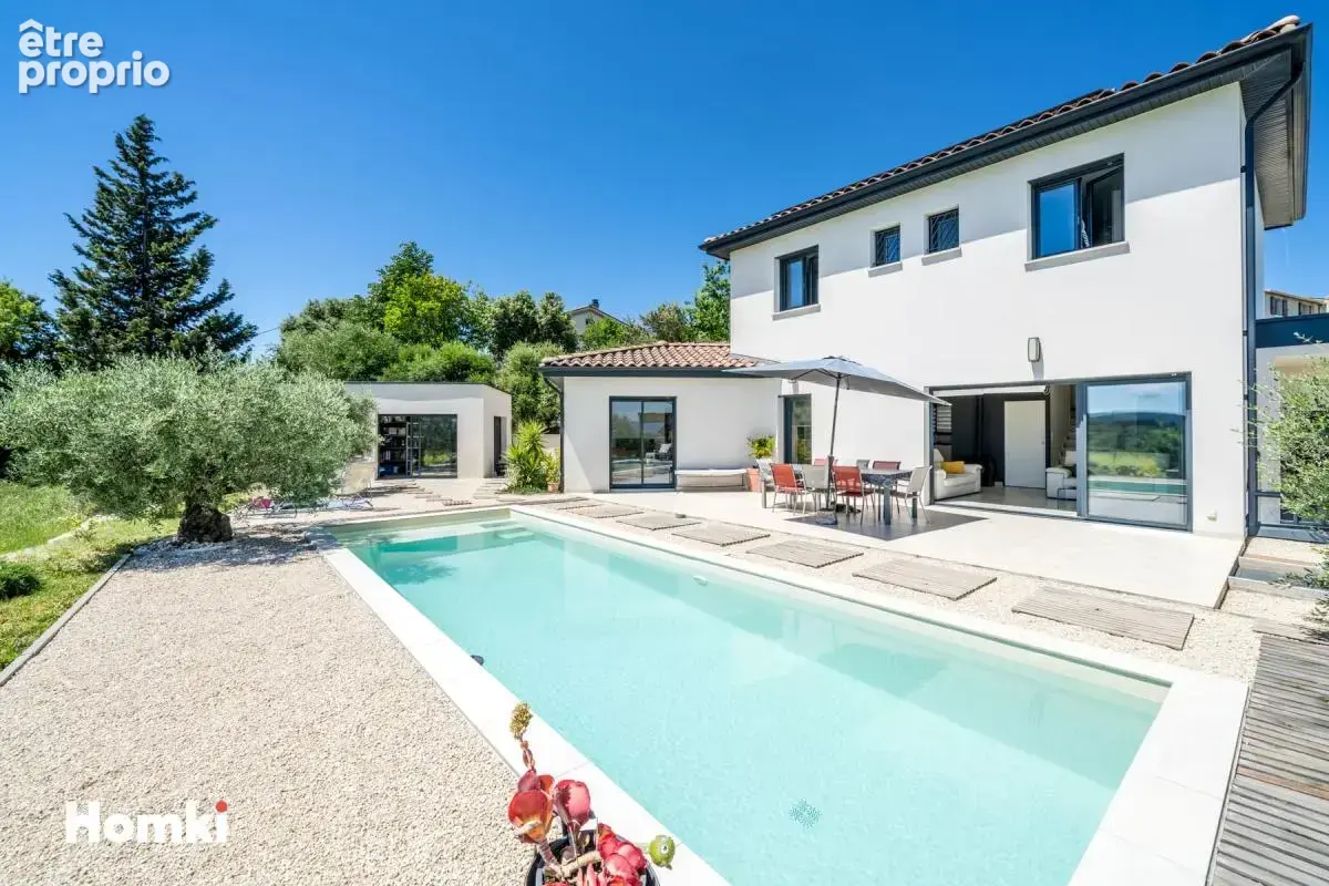 Maison/Villa T5 de 120 m² à Bourg-Saint-Andéol 07700 - photo 4