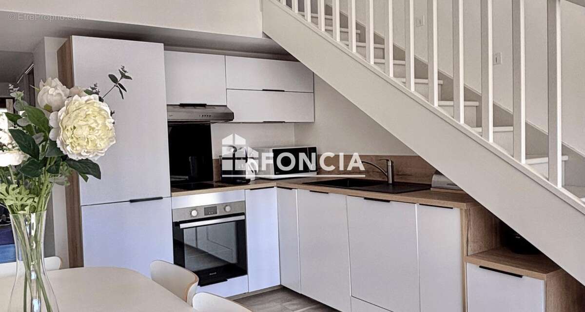 Appartement à LA LONDE-LES-MAURES
