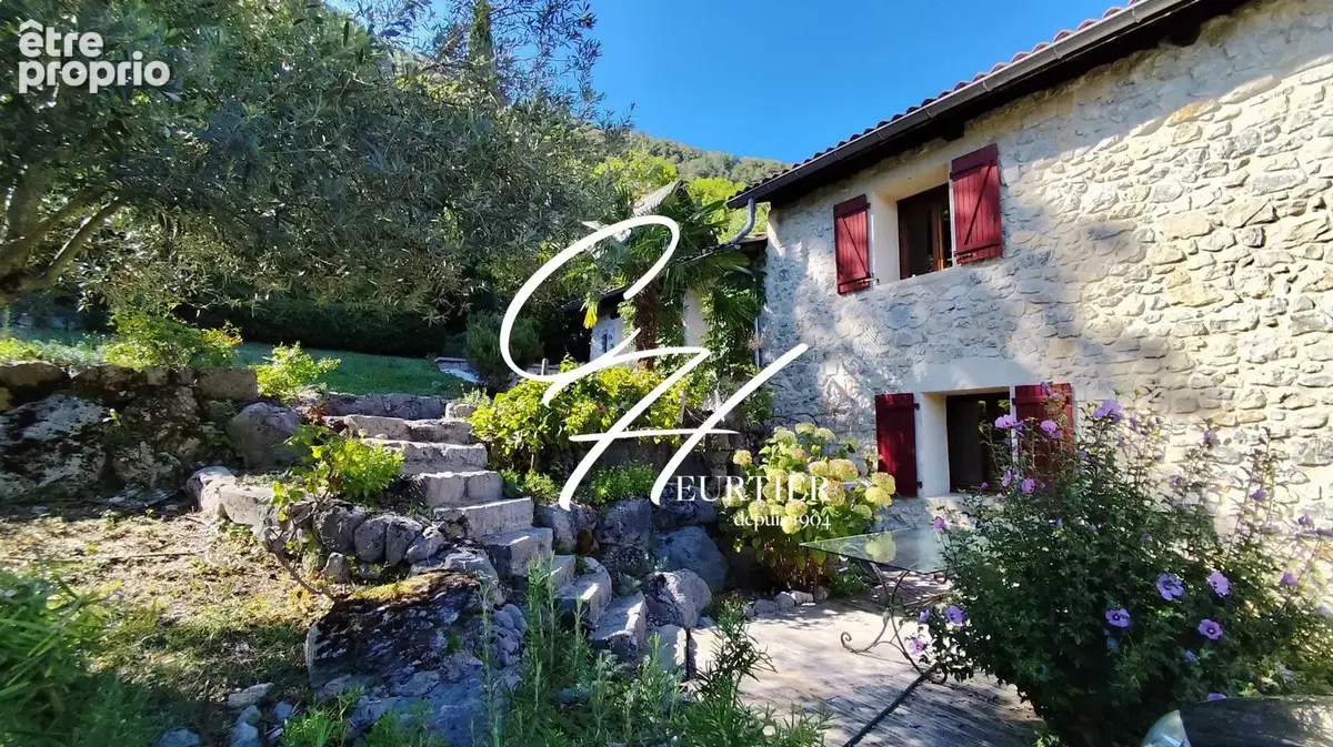 Maison 4 pièces 107 m² à vendre à La Terrasse (38660) - photo 2