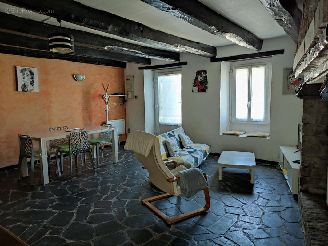 Séjour - Maison à SAINT-CARADEC-TREGOMEL