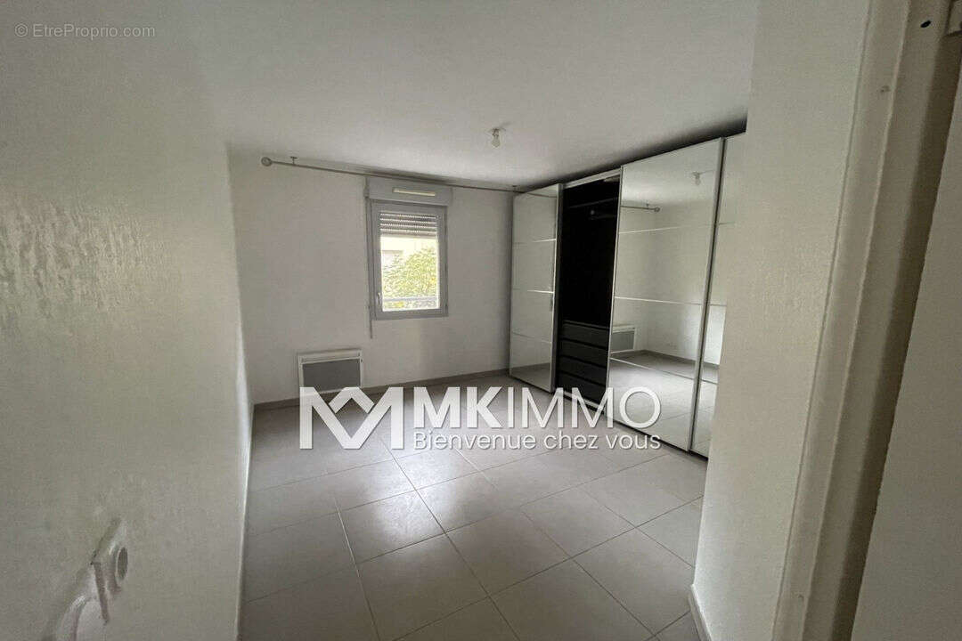 Appartement à SAINT-LAURENT-DU-VAR