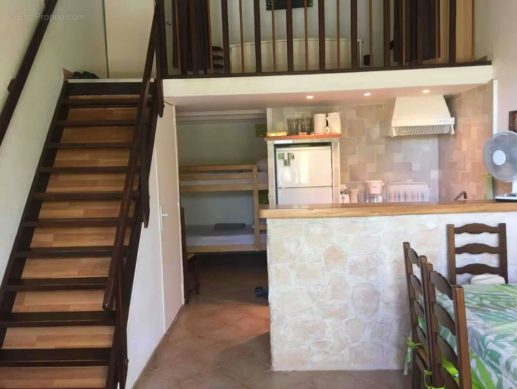 Studio avec mezzanine - photo 2