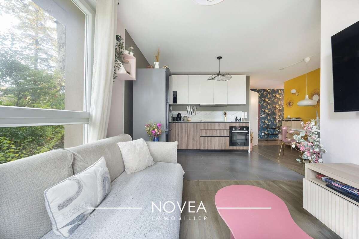 Appartement à SATHONAY-CAMP