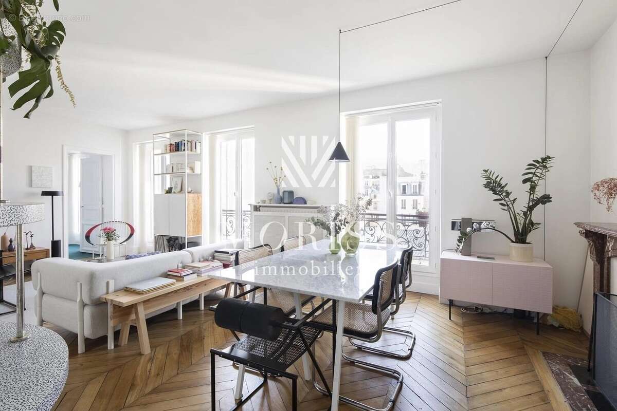 Appartement à PARIS-11E