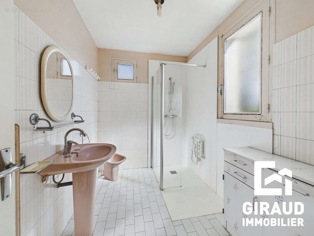 Maison 91 m² à La Caillere-Saint-Hilaire  - photo 7