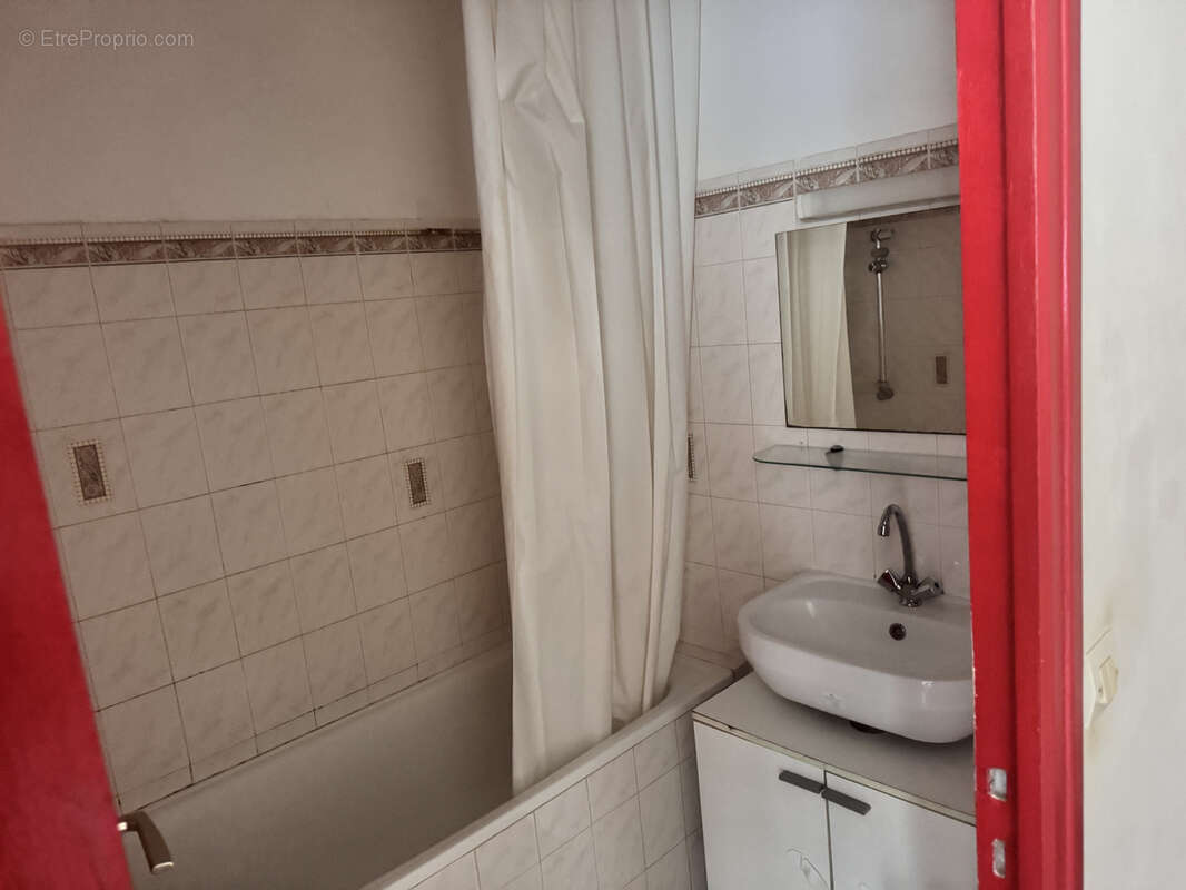 Appartement à SARTROUVILLE