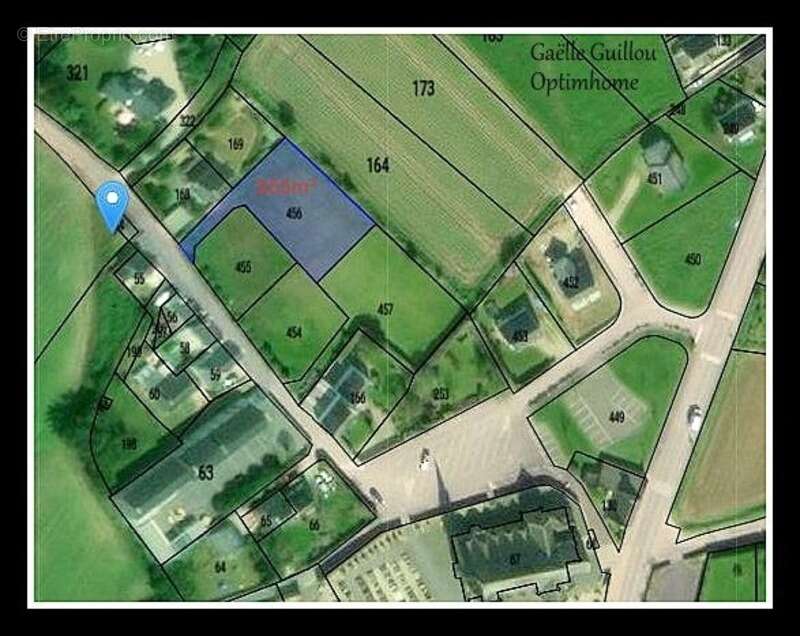 Terrain à PLOUGOULM