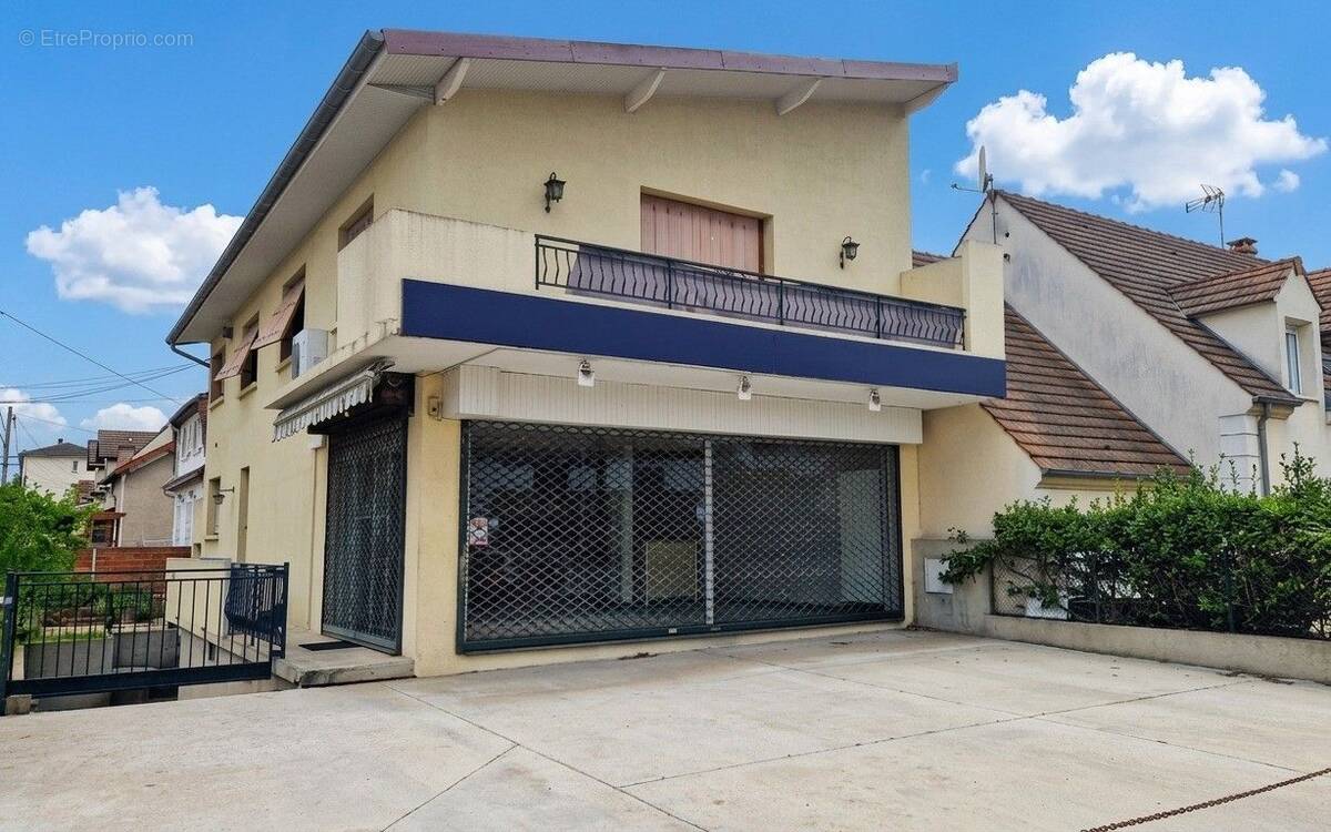 Commerce à NEUILLY-SUR-MARNE