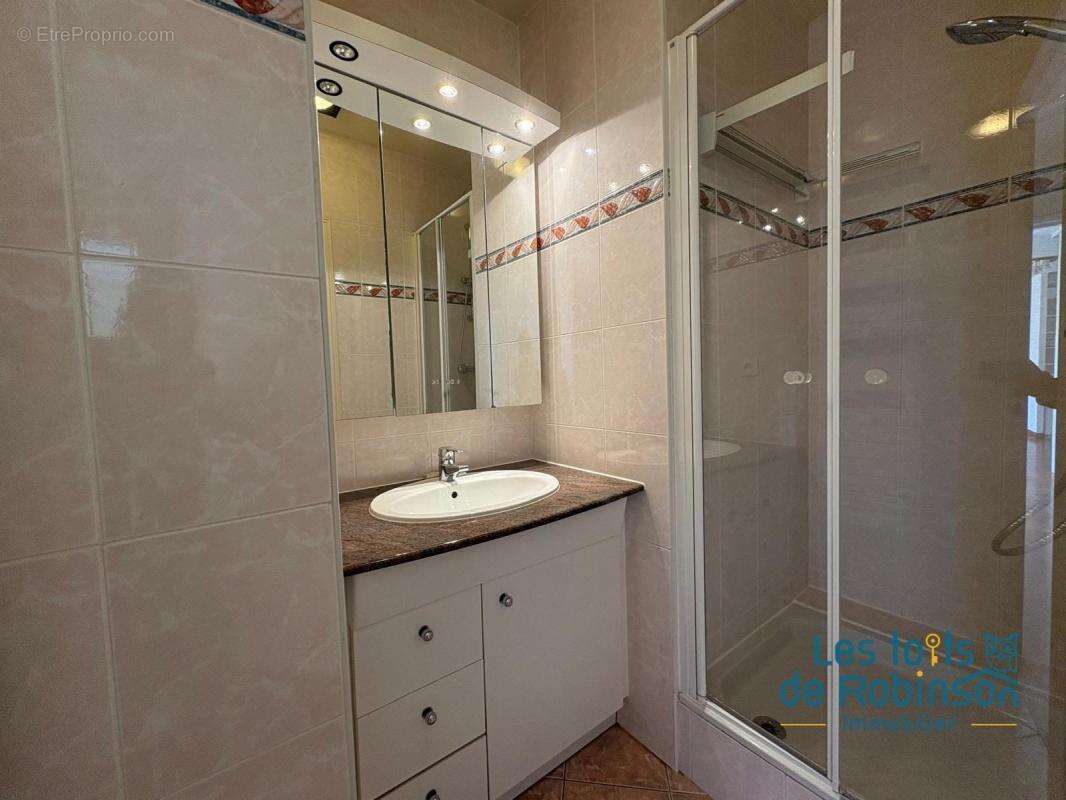 Appartement à LE PLESSIS-ROBINSON