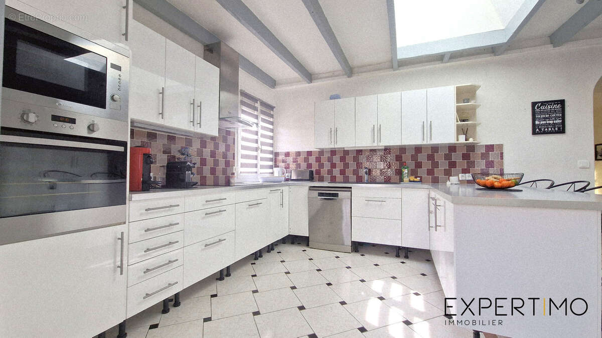 Maison familiale coup de cœur de 138 m2   Volumes & Sérénité à Linas (91310) - photo 6