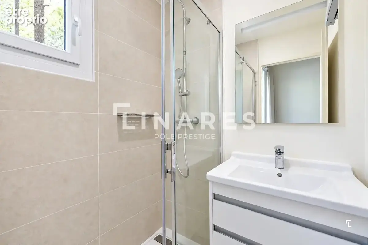 LES BASTIDES – Maison plain-pied de 150m2 - Piscine - Terrain 2000m2 - 13100 Aix-en-Provence/Puyricard - photo 20