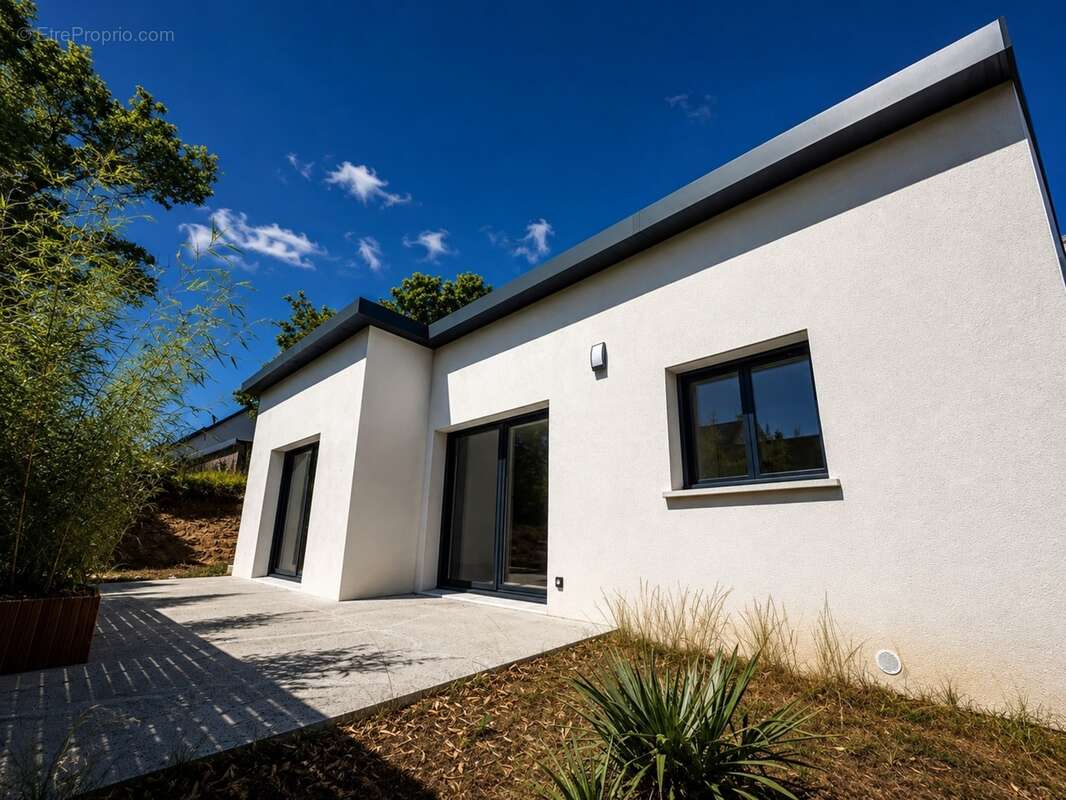 Maison de plain-pied de 102 m² LANNILIS (29) - photo 2