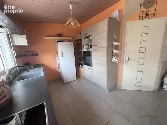 Maison 78 m² à Saint-Reverend  - photo 8