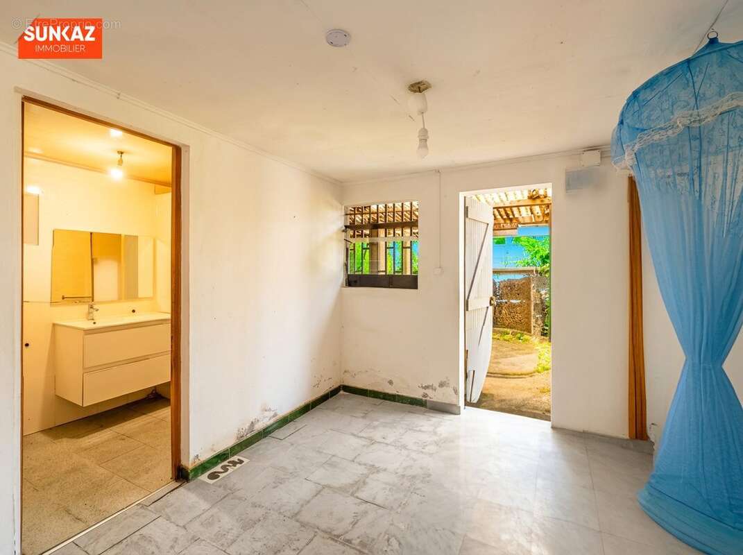 Maison 49 m² à Le Tampon  - photo 6