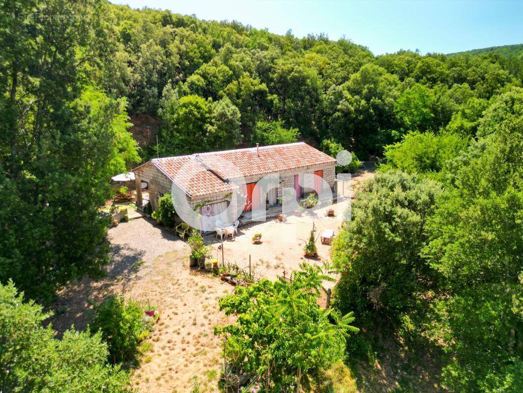 Maison à LAGORCE